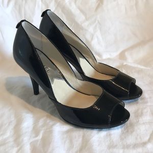 NWOT MICHAEL Michael Kors Nathalie Pumps